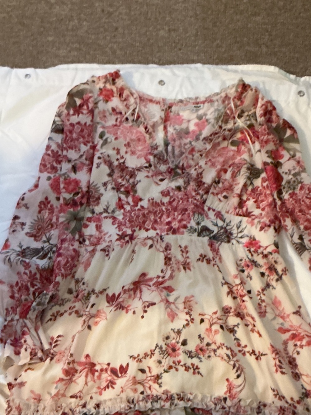 Floral Pink and Cream V-Neck Long-Sleeve Women's Top Is missing 1-2 buttons